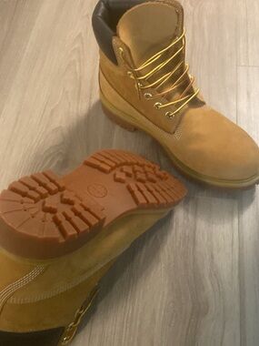 Timberland Wheat Nubuck Work Boots with Yellow Laces